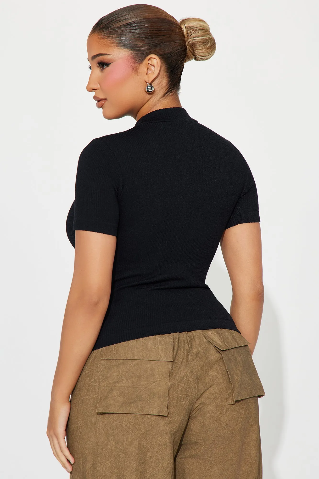 Ava Mock Neck Seamless Top - Black