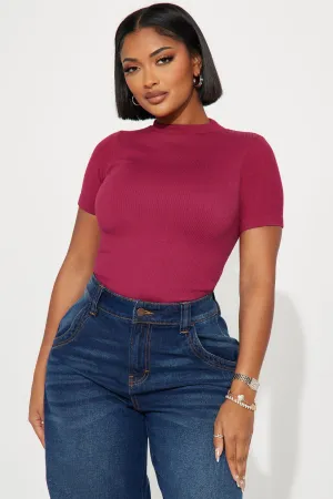 Ava Mock Neck Seamless Top - Red