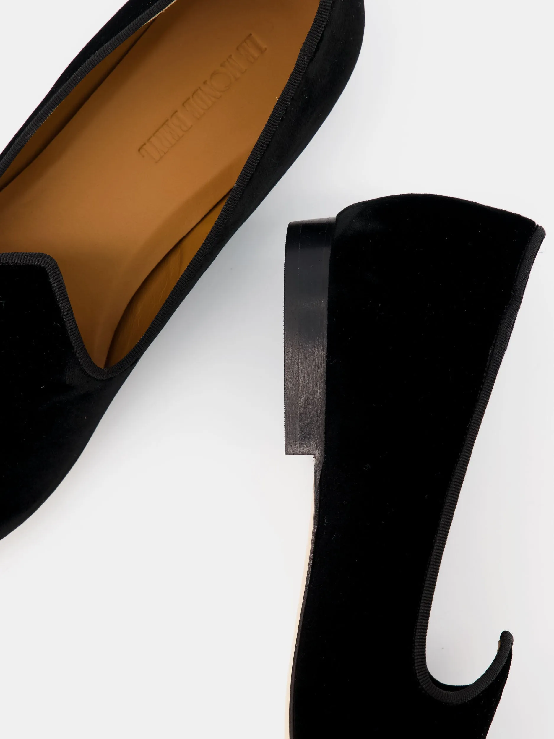 Venetian Slipper / Black Velvet